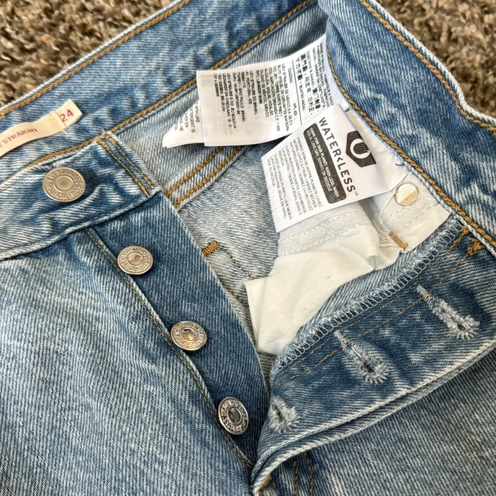 Levi’s Wedgie Jeans - Picture 8 of 9